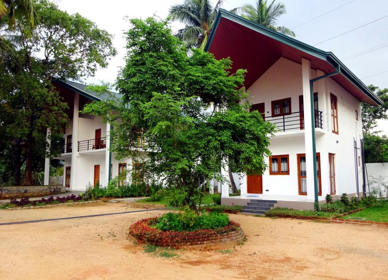Athkandura Hotel Habarana Exterior foto